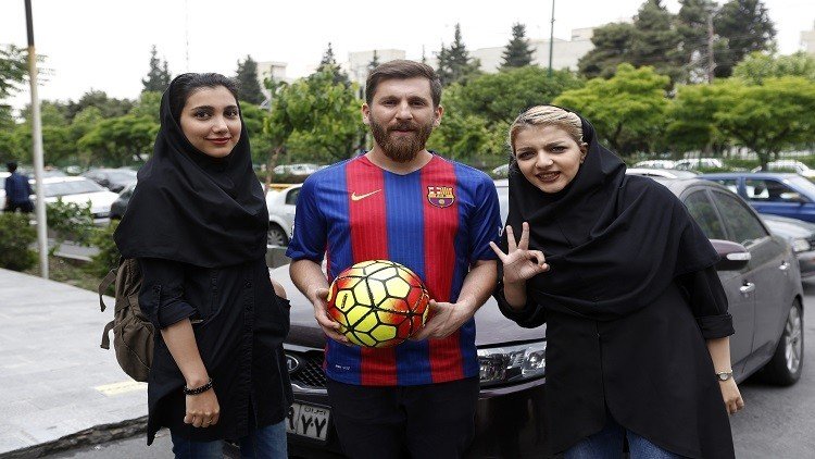 ميسي الإيراني كاد يدخل السجن بسبب شبهه بميسي الأرجنتيني