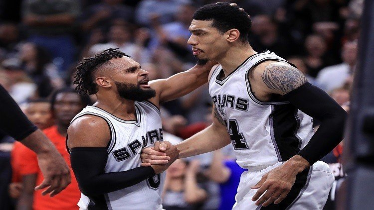 سان أنطونيو سبيرز يقترب من نهائي المنطقة الغربية للـNBA