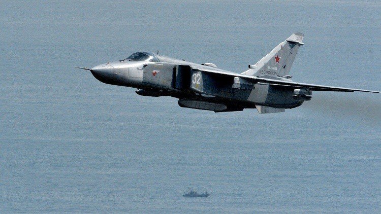 قاذفات روسية تحلق  فوق  فرقاطة تابعة للناتو 
