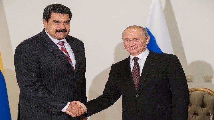 بوتين ومادورو يبحثان سوق النفط