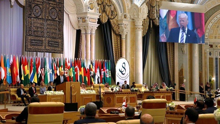 البيان الختامي لقمة الرياض: نرحب بتوفير قوة احتياط من 34 الف جندي لمحاربة الإرهاب في سوريا والعراق 
