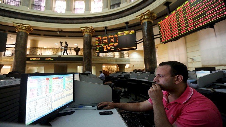 البورصة المصرية تهوي بعد رفع سعر الفائدة