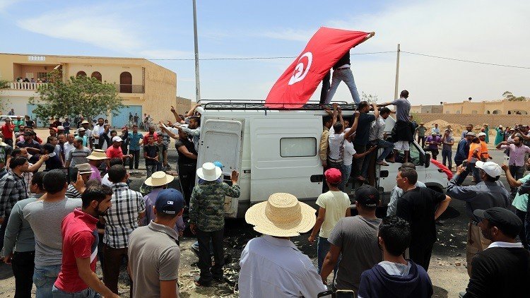 هدوء نسبي في الجنوب التونسي.. واعتقال رجلي أعمال بتهمة المساس بأمن الدولة