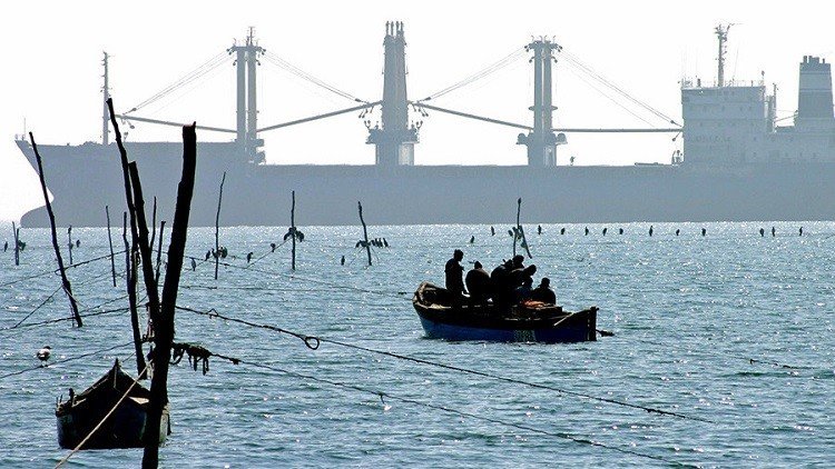 روسيا وإيران توقعان اتفاقية تجارة 