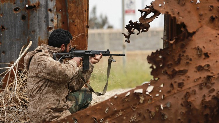 قتلى وجرحى باشتباكات عنيفة في العاصمة الليبية