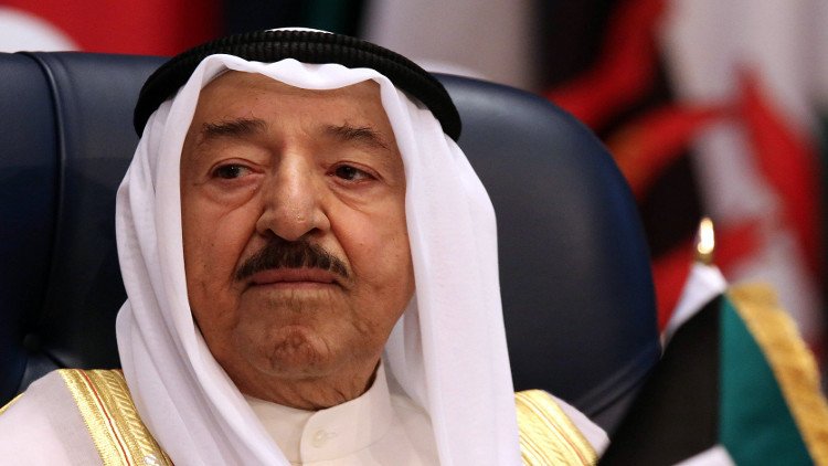 زعماء وأمراء يتوسطون لتسوية الخلاف الخليجي
