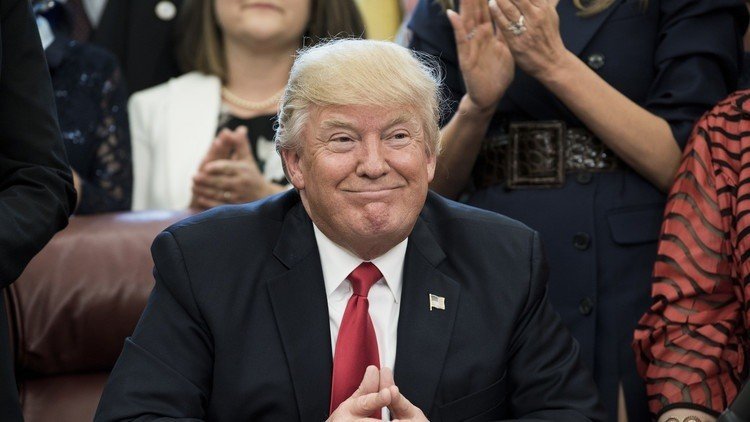 حاكم  نيويورك لترامب: إذا أردت ترحيل المهاجرين فعليك أن تبدأ بي