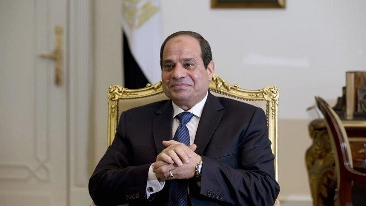 السيسي يتعهد بوضع مصر ضمن أفضل 30 اقتصادا    