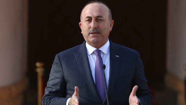 جاويش أوغلو يدعو من قطر إلى الحوار لحل الأزمة الخليجية