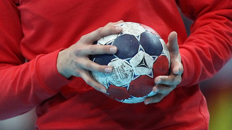 روسيا تفوز على سلوفاكيا بكرة اليد