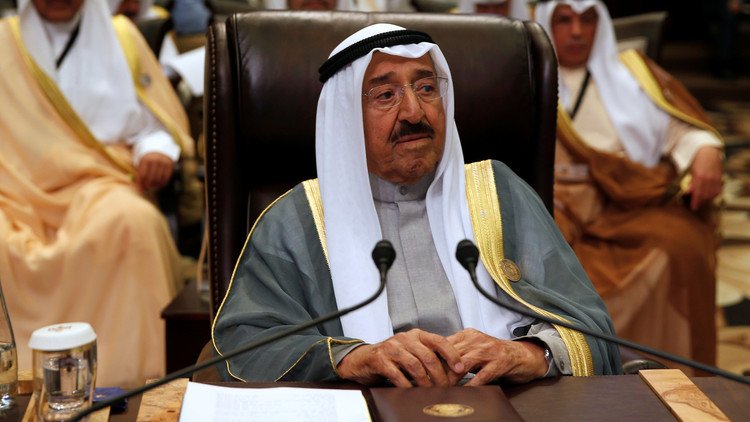"السياسة" نقلا عن رئيس الحرس الوطني الكويتي: دخان الأزمة القطرية بدأ يتبدد بفضل جهود أميرنا