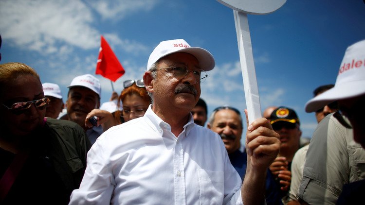 زعيم المعارضة التركية يتهم أردوغان بـ