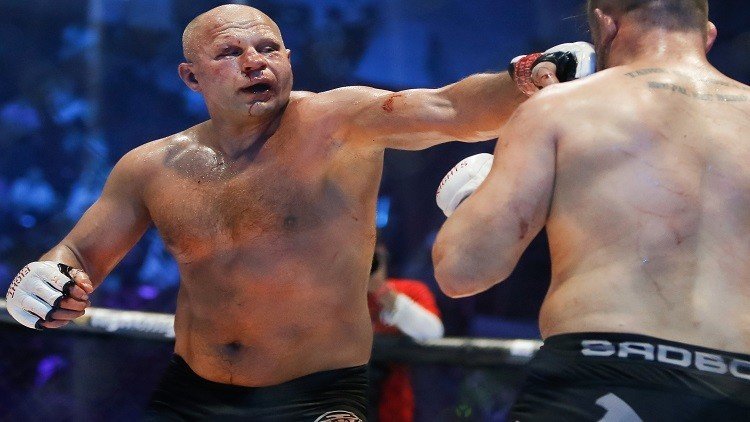 بالفيديو.."الإمبراطور الروسي الأخير" يسقط بالقاضية أمام الأمريكي ميتريون 