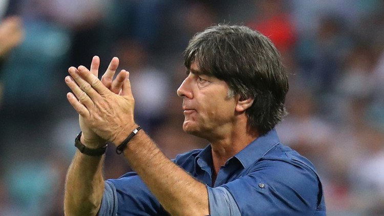 يواكيم لوف أول مدرب يحقق 100 انتصار مع ألمانيا