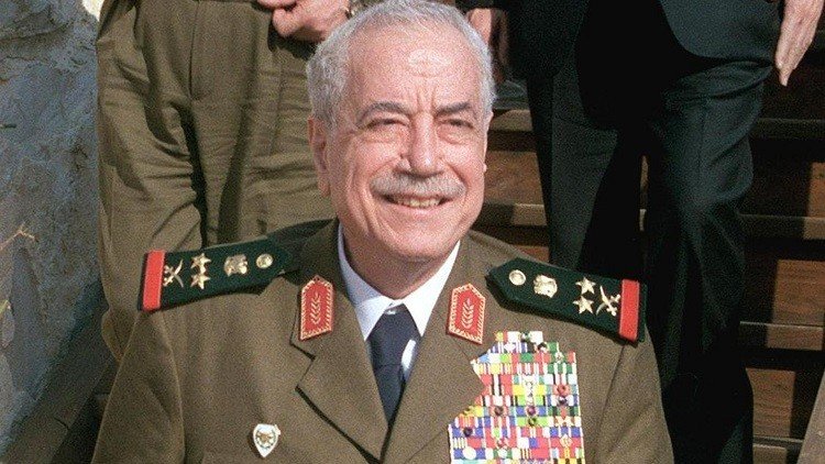ماذا فعل طلاس كي لا تذرف إيطالية الدمع؟