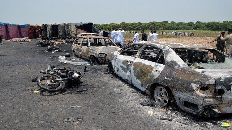 عدد ضحايا ناقلة الوقود في باكستان يرتفع إلى 173 شخصا