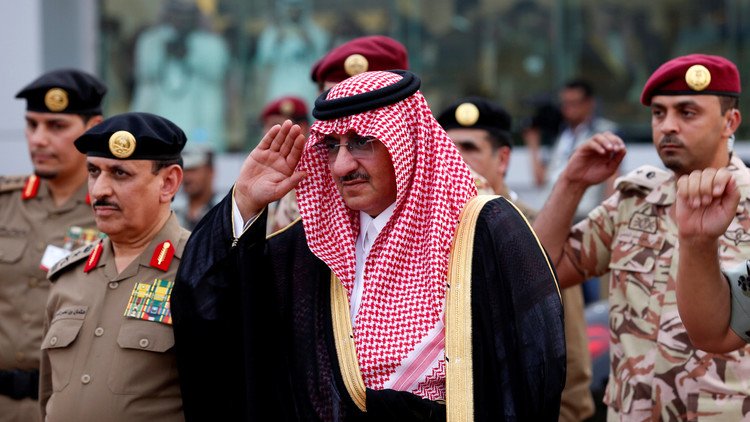 الرياض تنفي الأنباء عن فرض قيود على تحركات محمد بن نايف