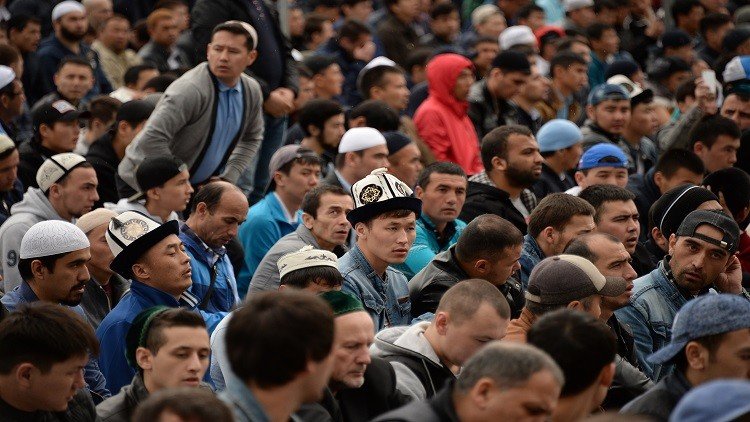 مسلمو روسيا يحتفلون بعيد الفطر 