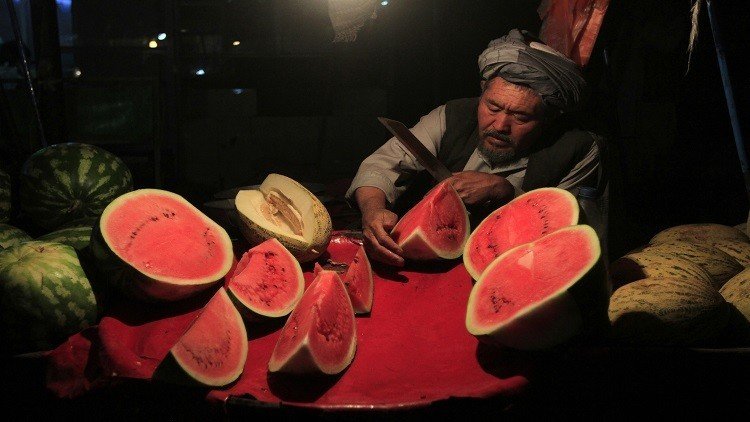 طالبان وتفخيخ البطيخ! (صور)
