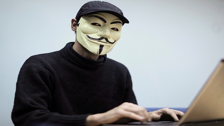 كييف تتهم روسيا "بالوقوف" وراء الهجمة الإلكترونية الأخيرة