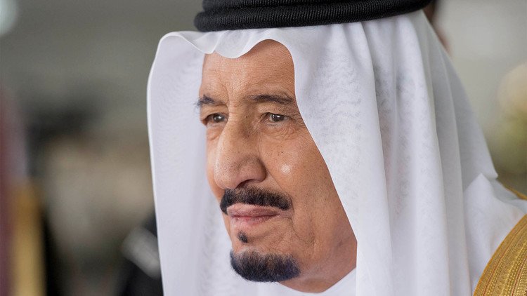 الملك سلمان يوجه بمحاسبة صحيفة مست بـ"جناب التوحيد" من خلال المغالاة بمدحه