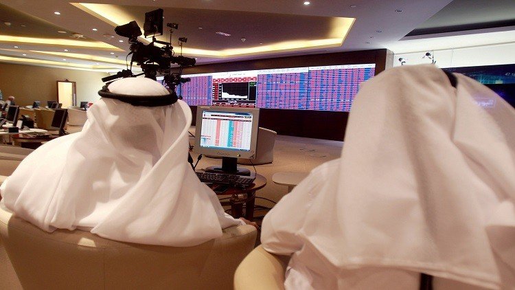 بورصة قطر تتلون بالأحمر عشية انتهاء المهلة الخليجية