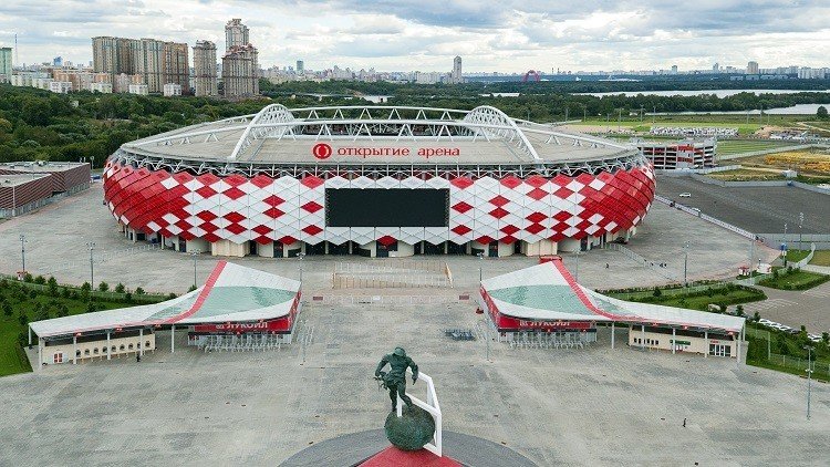 الملاعب الروسية تستقبل الموسم الكروي الجديد بجاهزية تامة