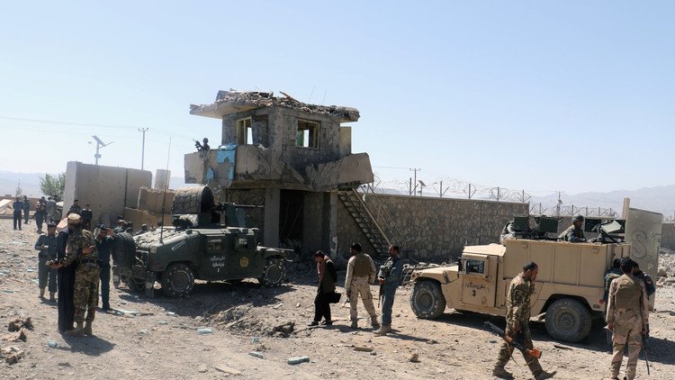 نجل زعيم طالبان ينفذ عملية انتحارية