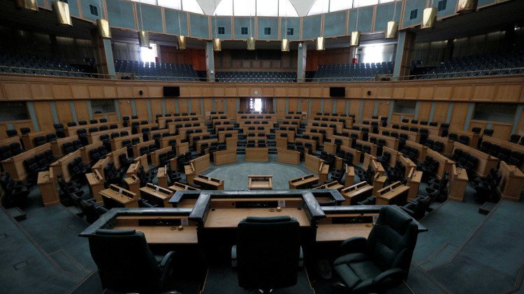 البرلمان الأردني ينتقد الحكومة على خلفية حادثة السفارة الإسرائيلية
