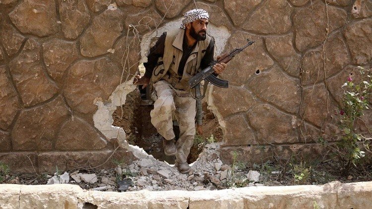 مواجهات بين "النصرة" ومتظاهرين وسط استئناف الصراع بين فصائل مسلحة بغوطة دمشق الشرقية