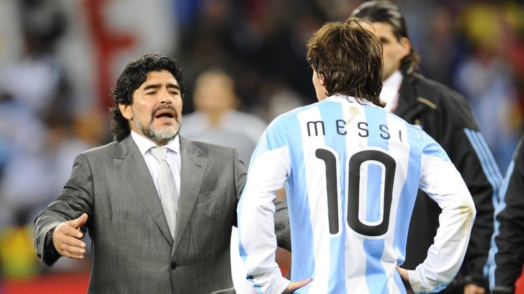 "FourFourTwo" تكشف عن اسم أفضل لاعب في التاريخ