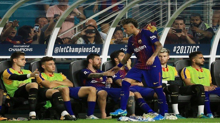 لا تلوموا نيمار.. الذنب على ميسي!