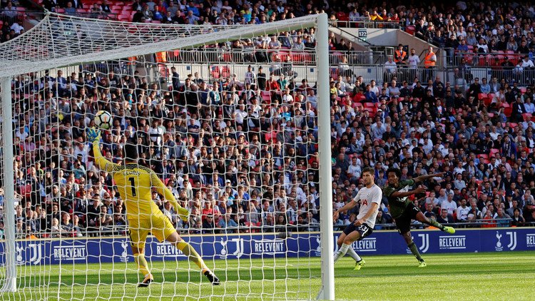 توتنهام يتفوق على يوفنتوس وديا