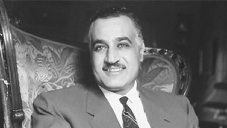 موقف "محرج" للرئيس المصري الراحل جمال عبد الناصر في عيد العلم