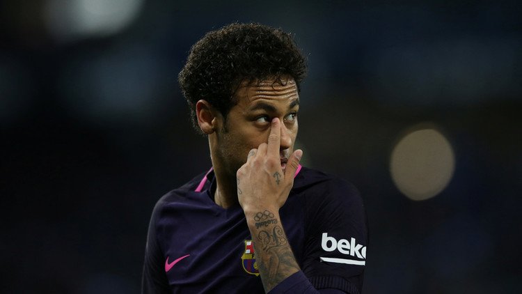 جماهير برشلونة تهتف: "نيمار الخائن".. "الموت لنيمار"