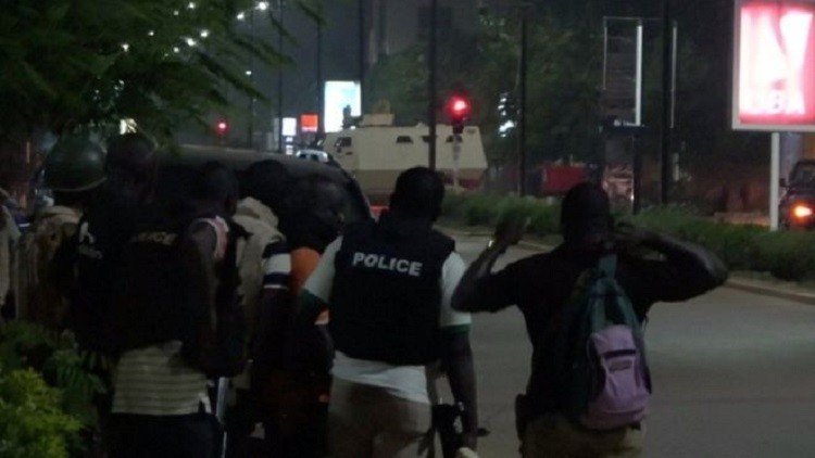مقتل 18 شخصا بهجوم على مطعم تركي في بوركينا فاسو وتصفية مهاجمين اثنين