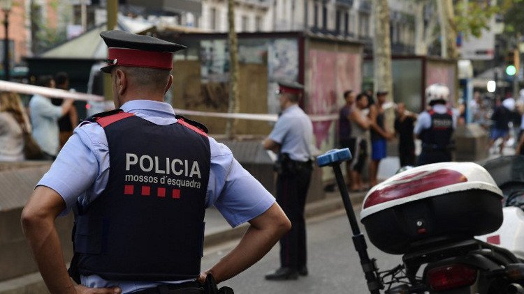 وسائل إعلام: خلية من 12 شخصا تقف وراء هجمات كاتالونيا