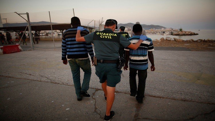 إيقاف عصابة تهرب المهاجرين من المغرب إلى إسبانيا خلال 10 دقائق!