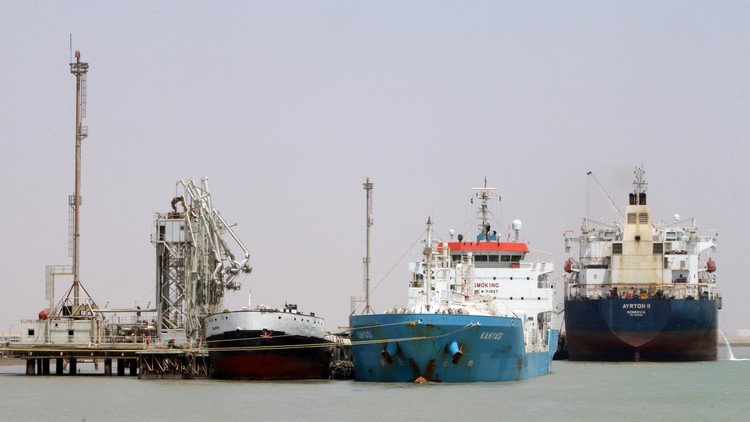 مصرع 4 بحارة وفقدان 9 بتصادم سفينتين في المياه العراقية