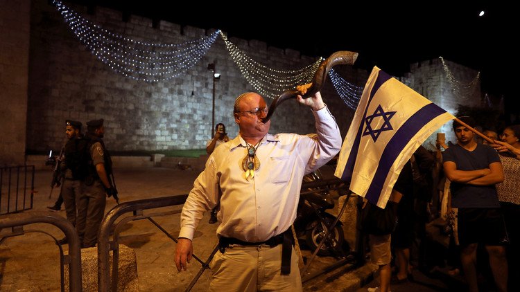 مؤسسات مسيحية فلسطينية تناضل لإلغاء صفقات بيع أملاك الكنيسة