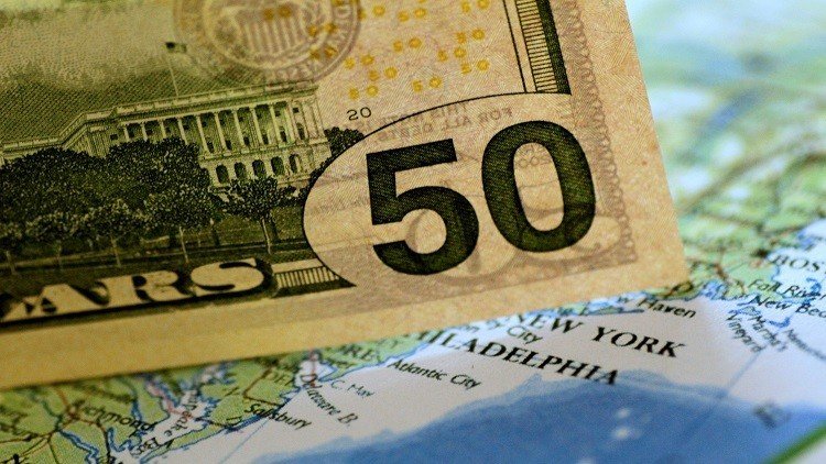 السعودية..تحويلات الأجانب ترتفع بنحو 10% في يوليو