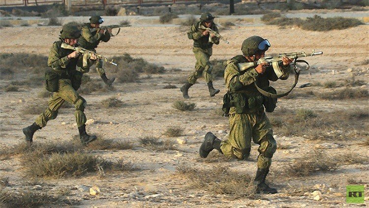 مصدر عسكري روسي: مصر مهتمة بشراء أسلحتنا