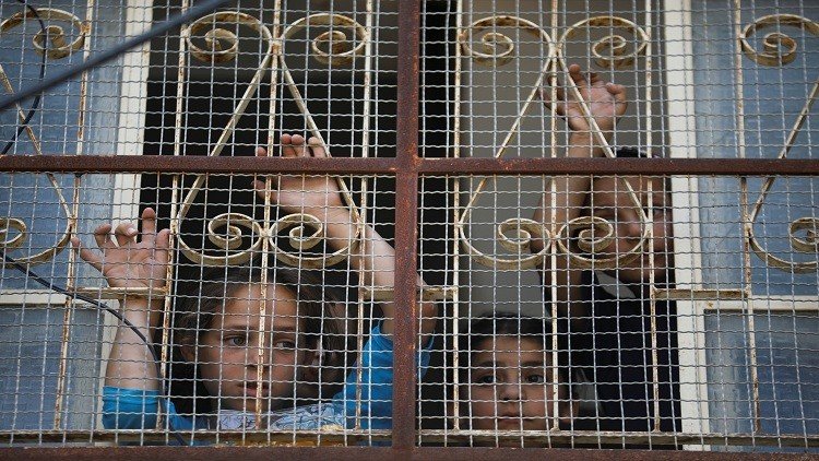 مستوطنة تدهس طفلة فلسطينية تبلغ 5 سنوات!