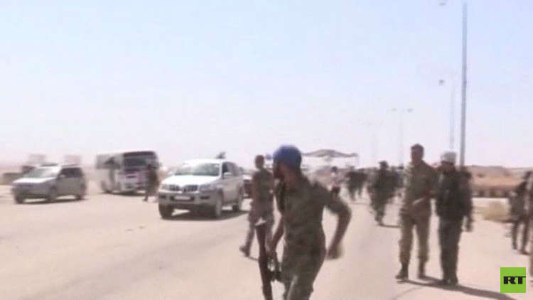 كاميرا RT ترصد لحظة استهداف "داعش" للجيش السوري في دير الزور