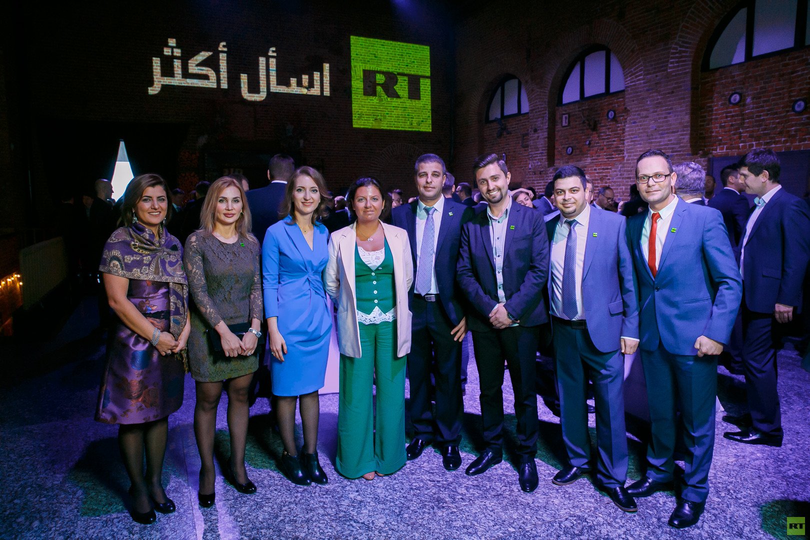 زيد السيد- سلام الجوهري- فادي صالح- محمود قنبر- رئيسة تحرير شبكة قنوات "RT" مرغريتا سيمونيان- مديرة قناة "RT" العربية مايا مناع- نتاليا عبدالله - دينا أبي صعب
