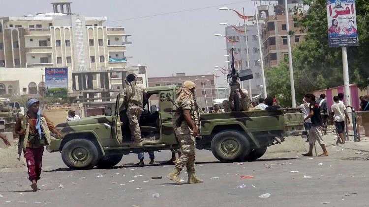 اليمن.. اعتقالات في صفوف "الإخوان المسلمين" في عدن على خلفية اغتيال إمام مقرب من الإمارات 