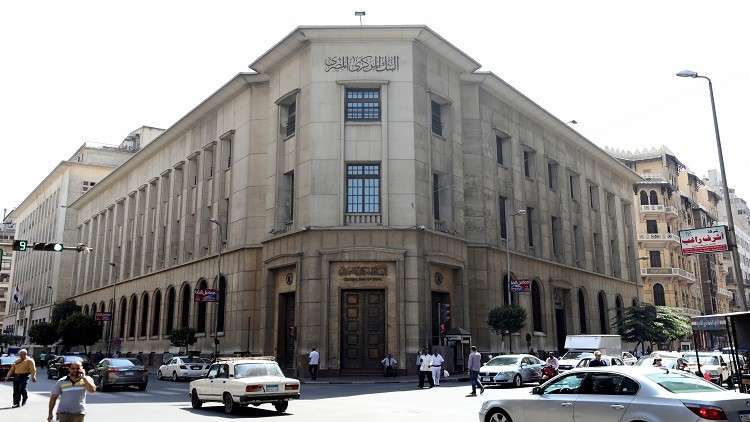 السعودية والإمارات تؤجل تحصيل ودائعهما المستحقة على مصر