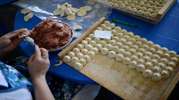 العقوبات الأوروبية على روسيا تتسبب بإفلاس "ملك الشيشبرك" في إستونيا