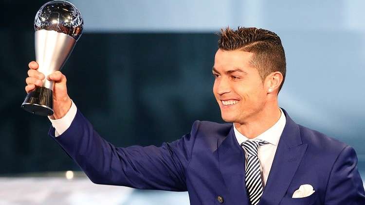 "ماركا" تكشف فوز رونالدو بجائزة "فيفا" لأفضل لاعب في العالم 