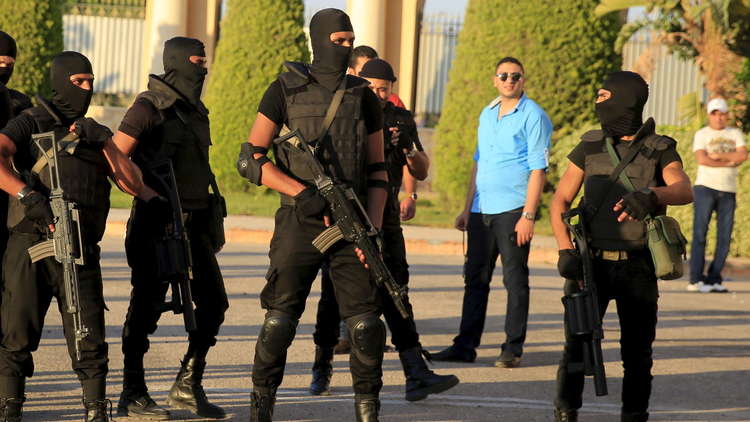 مصادر: القوات المصرية تعرضت لكمين في الواحات وهناك رهائن 